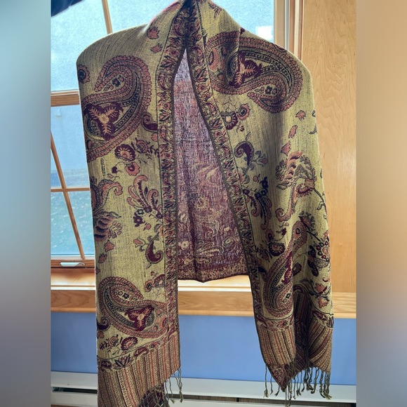 3️⃣Three Pashmina Oblong Scarves/Wraps | Insignificantly Imperfect | Reversible - Picture 10 of 16